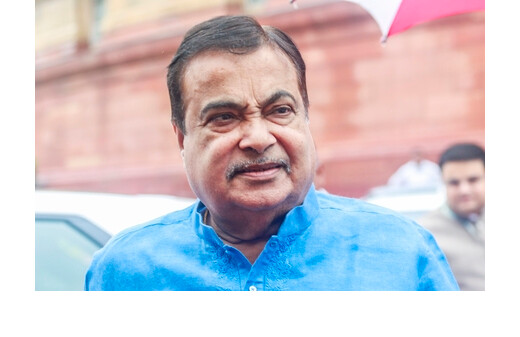 केंद्रीय मंत्री नितिन गडकरी के आवास को बम से उड़ाने की धमकी, सुरक्षा बढ़ाई गई